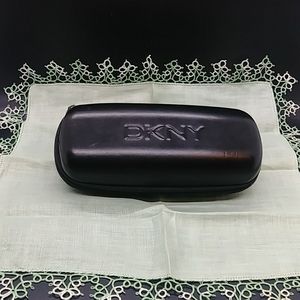 DKNY Donna Karan New York Black Faux Leather Sunglass/Glass Case (Zippered)